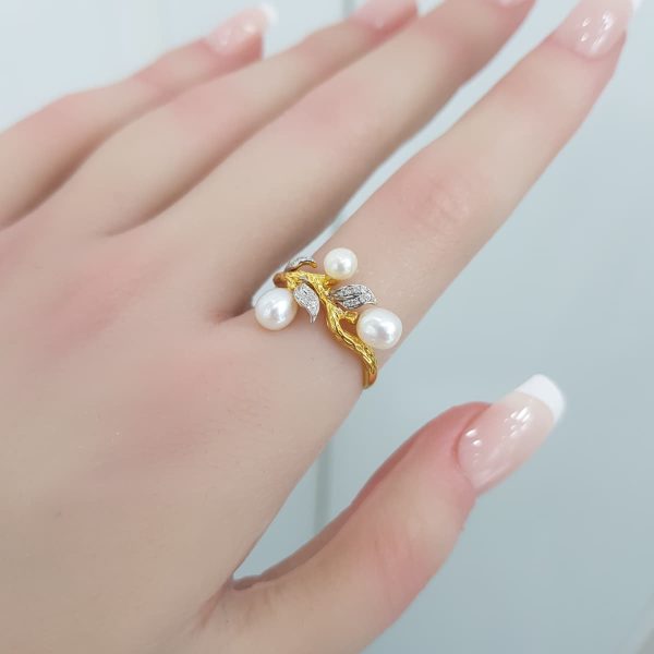 Yellow Gold Diamond Ring with Pearls - R4628