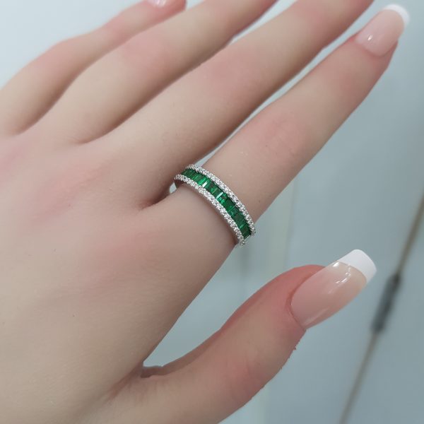 White Gold Diamond Ring with Natural Emeralds - R4570