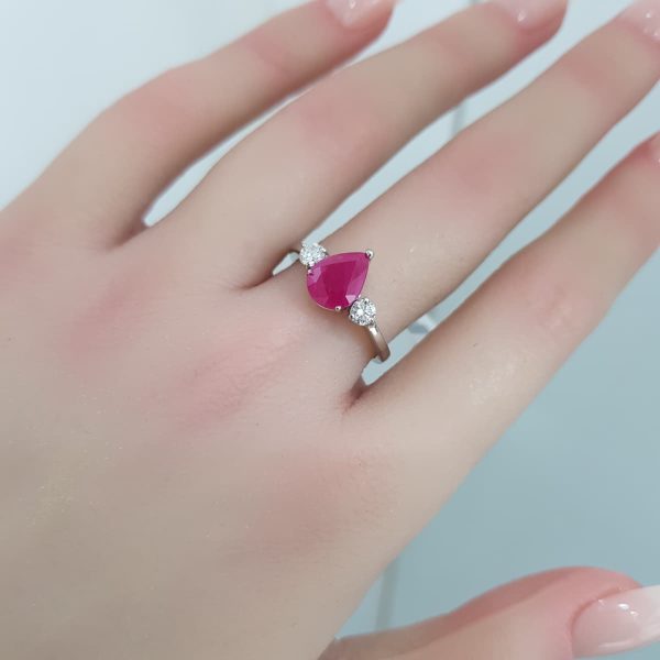 White Gold Diamond Ring with Ruby - R4643