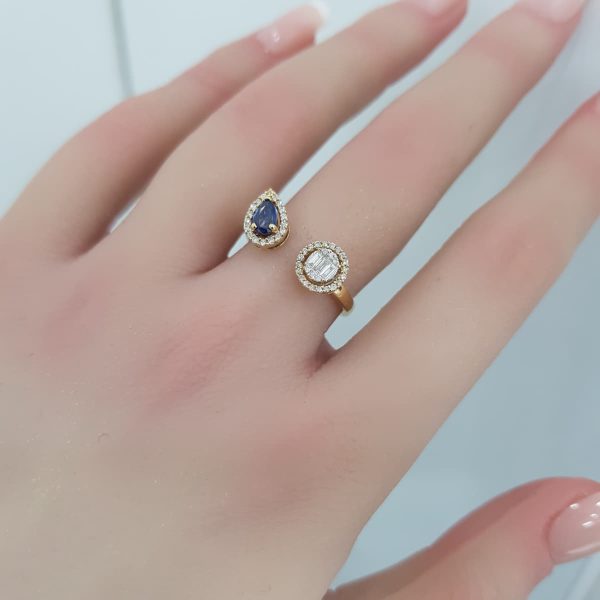 Yellow Gold Diamond Ring with Sapphire - R4661