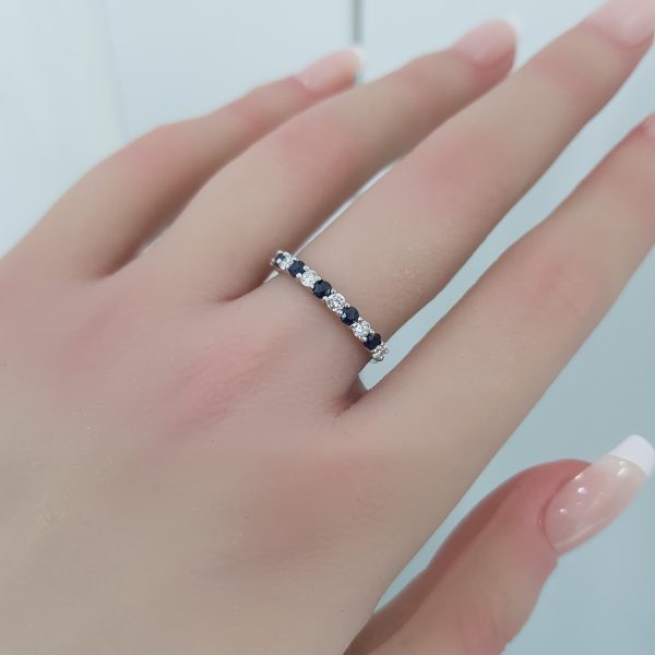 White Gold Diamond Ring with Sapphire - R7504