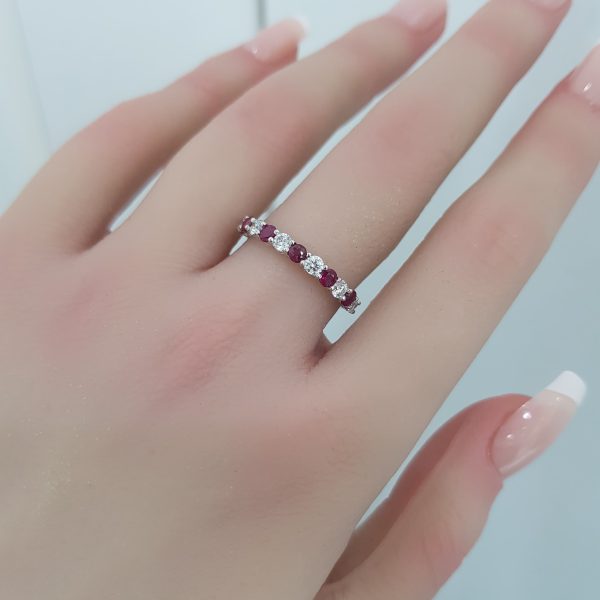 White Gold Diamond Ring with Natural Ruby - R4705