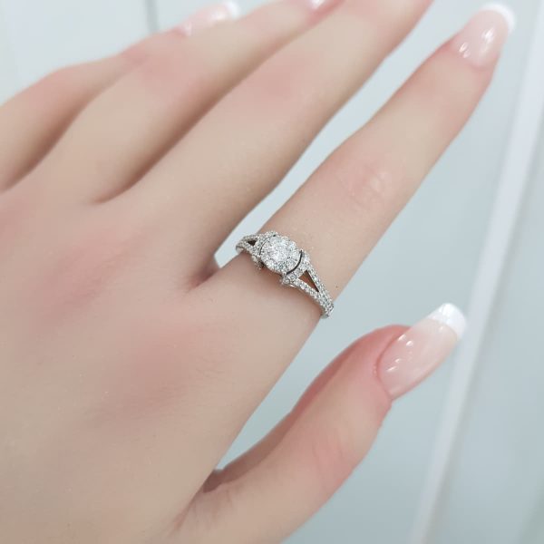 White Gold Diamond Ring - R4449