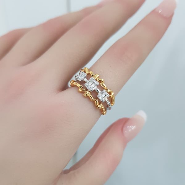 Yellow Gold Diamond Ring - R7506