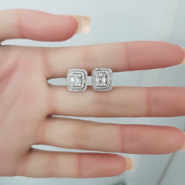 White Gold Diamond Earring - E4909