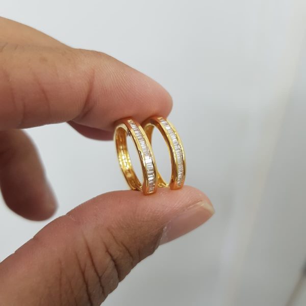 Yellow Gold Diamond Earrings - E4920