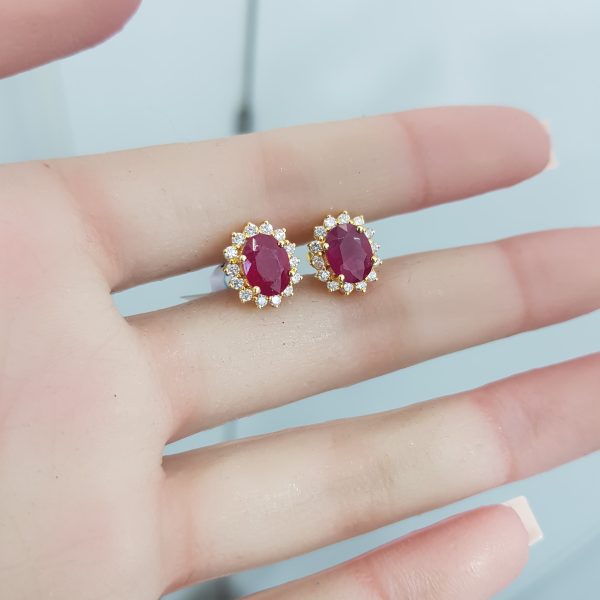Yellow Gold Diamond Earrings with Ruby - E4792