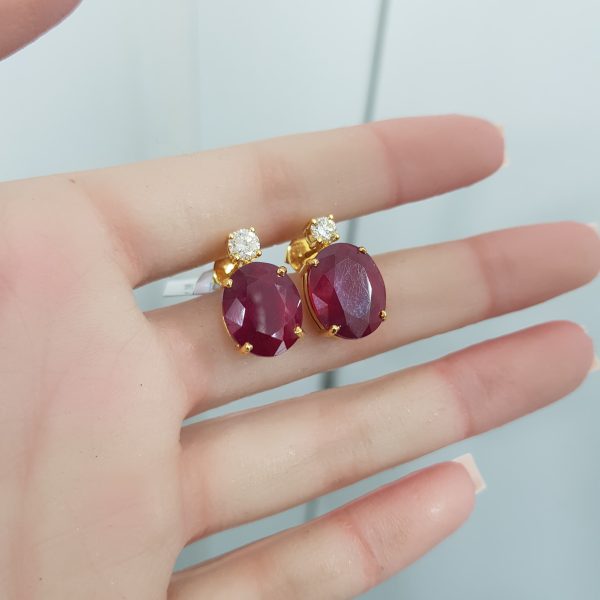 Yellow Gold Diamond Earrings with Ruby - E4781
