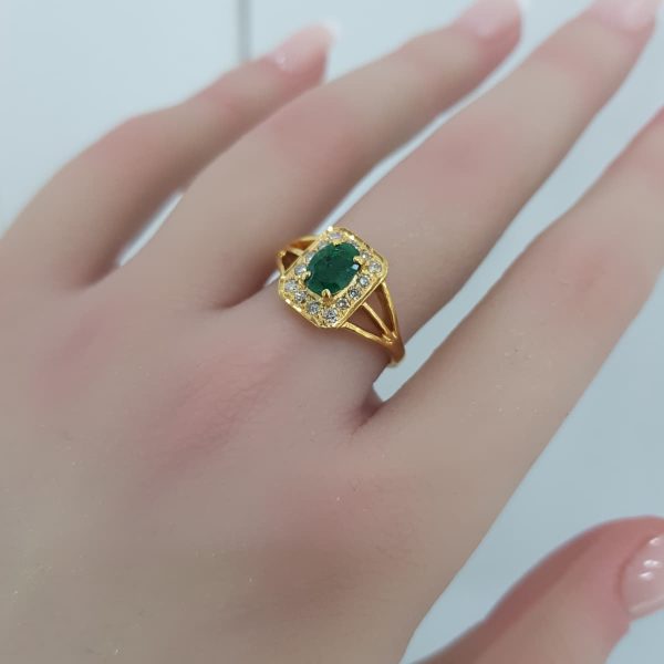 Yellow Gold Diamond Ring with Natural Emerald - R7527
