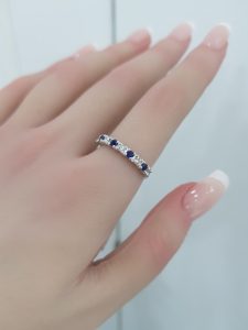 White Gold Diamond Ring with Sapphire - R4544