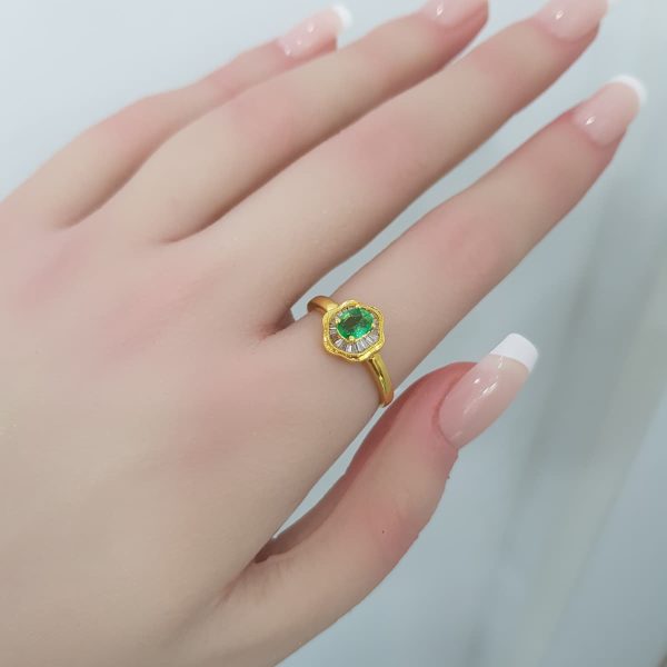 Yellow Gold Diamond Ring with Natural Emerald - R4413