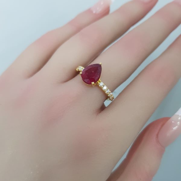 Yellow Gold Diamond Ring with Natural Ruby - R4486