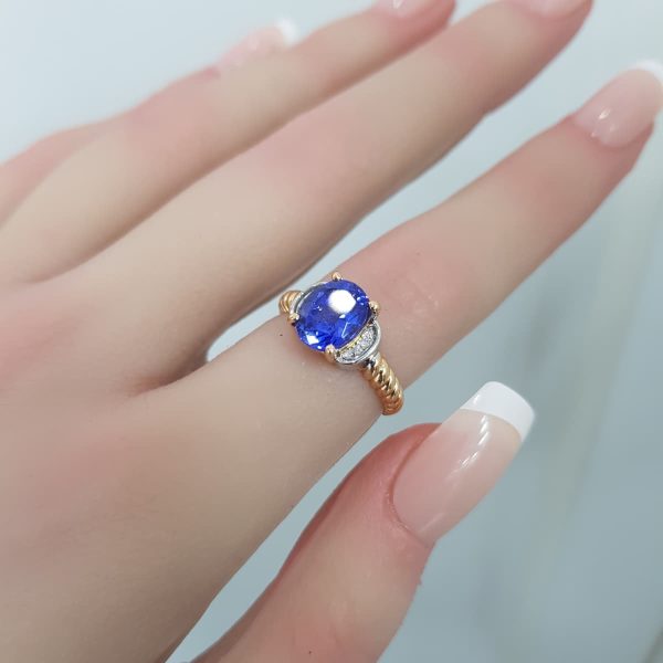 Yellow Gold Diamond Ring with Sapphire - R4306