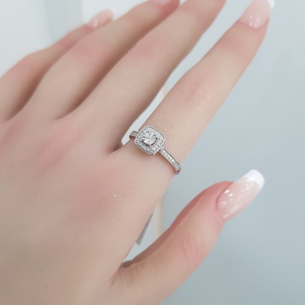 White Gold Diamond Ring - R4561