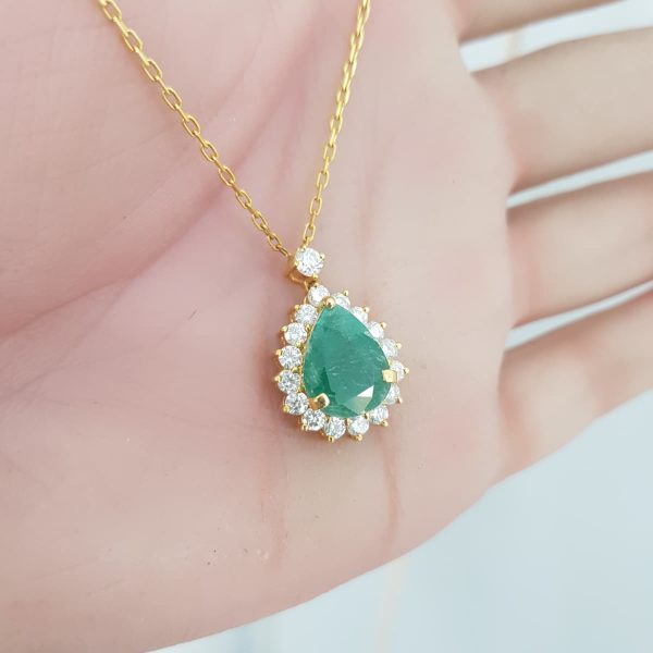 Yellow Gold Diamond Pendant with Natural Emerald - P5238