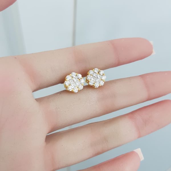 Yellow Gold Diamond Earrings - E5031