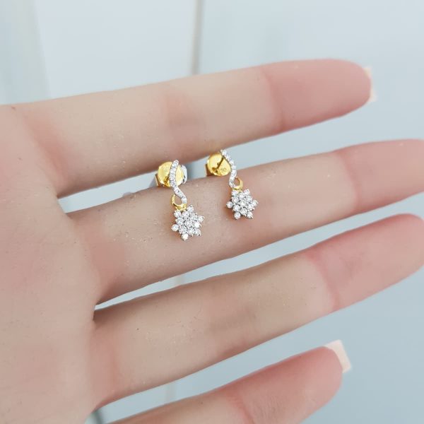 Yellow Gold Diamond Earrings - E5024