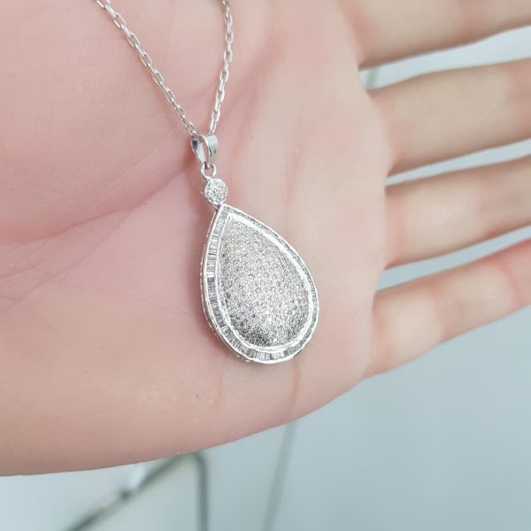 White Gold Diamond Pendant - P5136