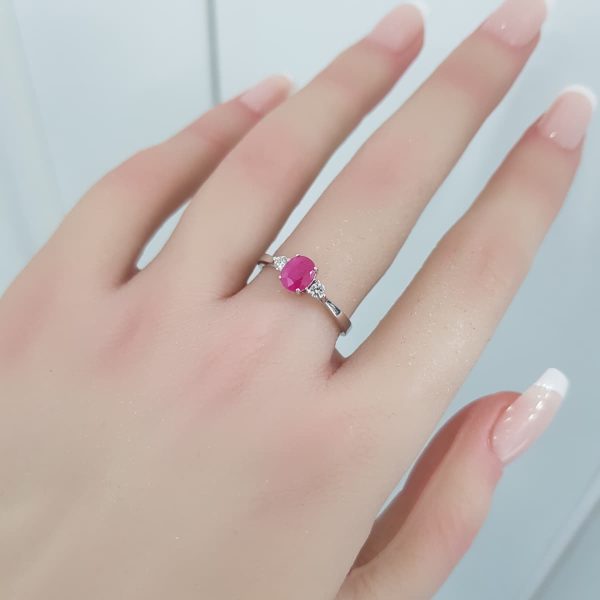 White Gold Diamond Ring with Natural Ruby - R7610