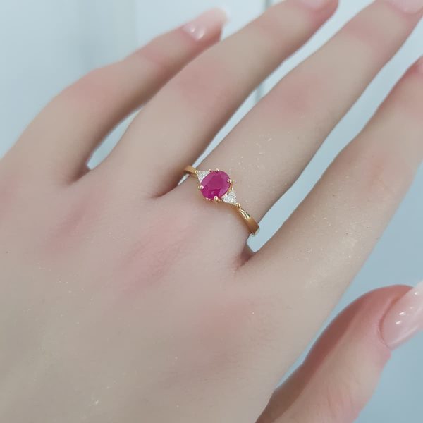 Yellow Gold Diamond Ring with Natural Ruby - R7613
