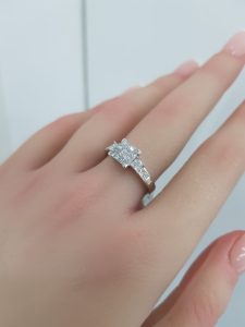 White Gold Diamond Ring - R7601