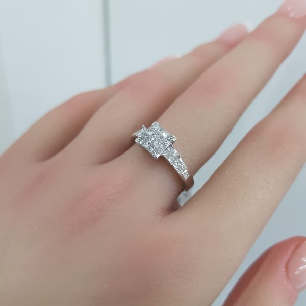 White Gold Diamond Ring - R7601