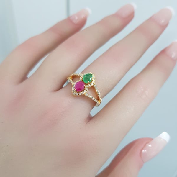 Yellow Gold Diamond Ring with Natural Ruby and Emerald - R7576