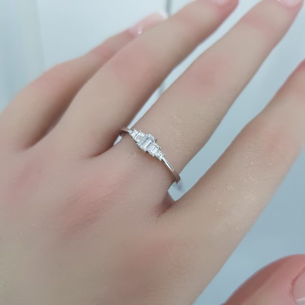 White Gold Diamond Ring - R7595