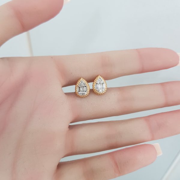 Yellow Gold Diamond Earrings - E4965