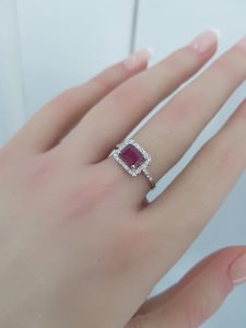 White Gold Diamond Ring with Natural Ruby - R7662