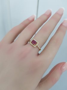Yellow Gold Diamond Ring with Natural Ruby - R7663
