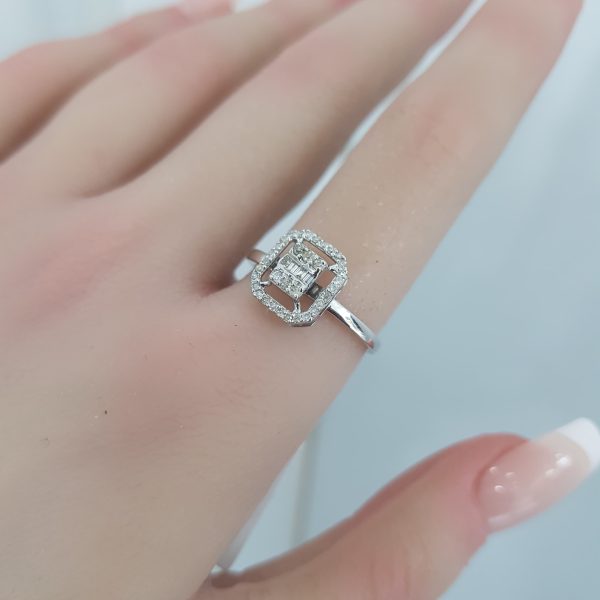 White Gold Diamond Ring - R4288