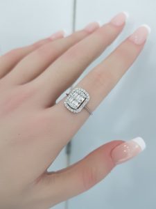 White Gold Diamond Ring - R4502