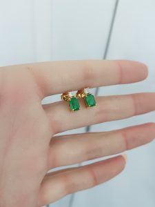 Yellow Gold Diamond Earrings with Natural Emerald - R6575