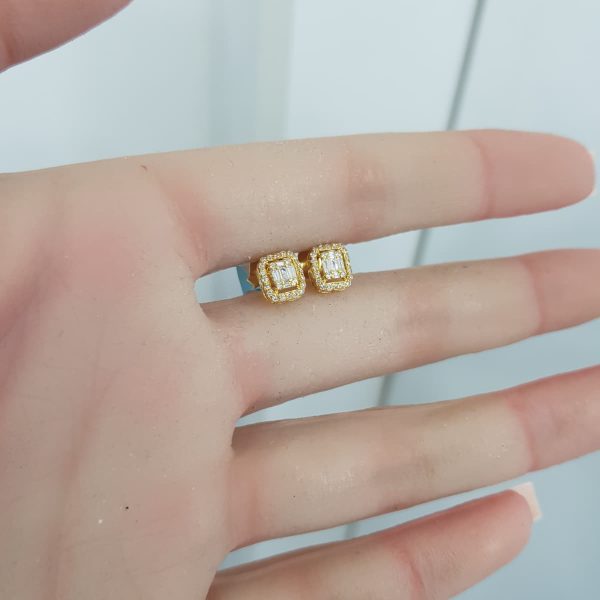 Yellow Gold Diamond Earrings - E6570