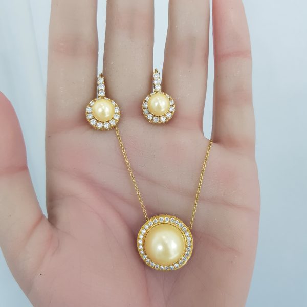 Yellow Gold Diamond Set with Pearl - P3229 & E4664