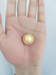 Yellow Gold Diamond Pendant with Pearl - P3229
