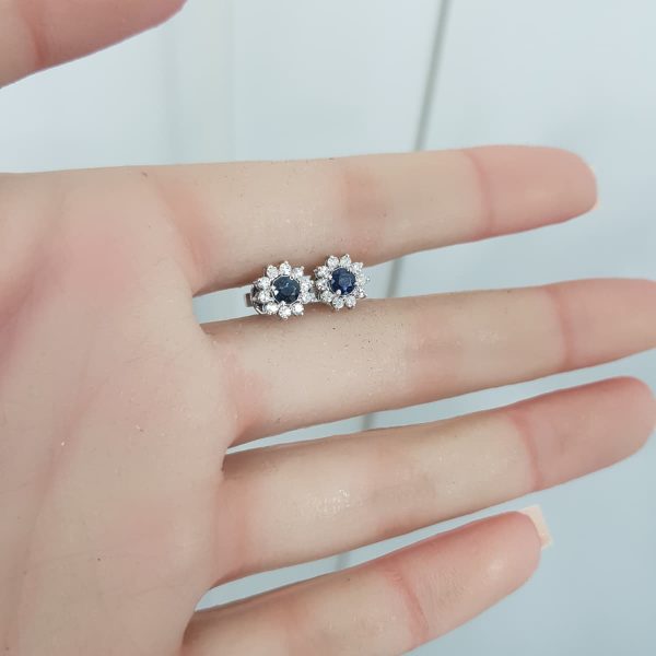 White Gold Diamond Earrings with Natural Sapphire - E6505