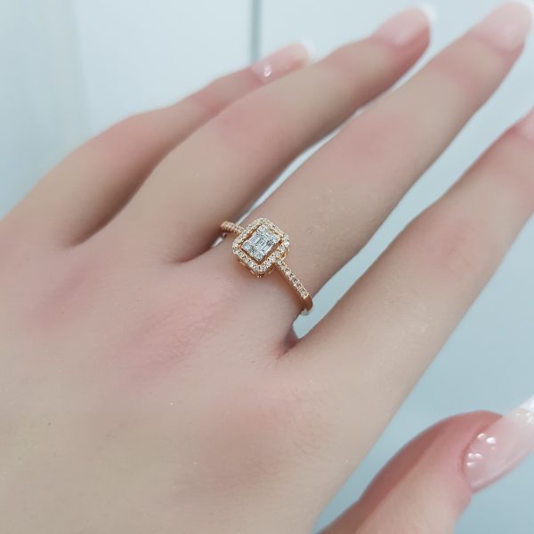 Yellow Gold Diamond Ring - R7546