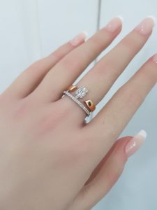 Yellow Gold Diamond Ring - R7525
